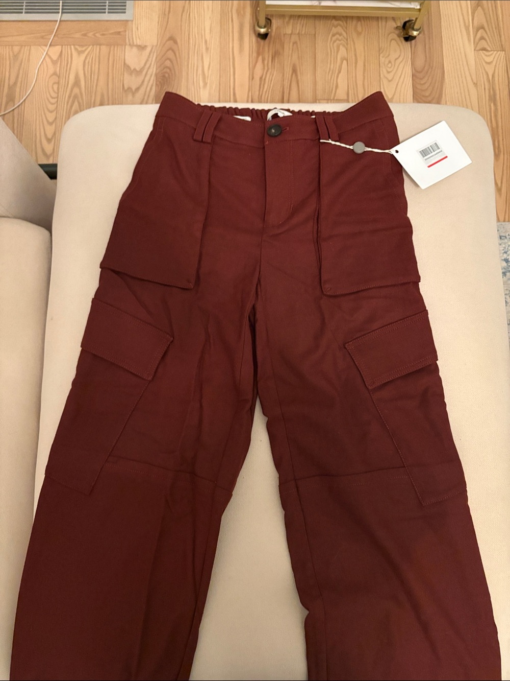 Vince Women’s Cargo Pants in Burgundy